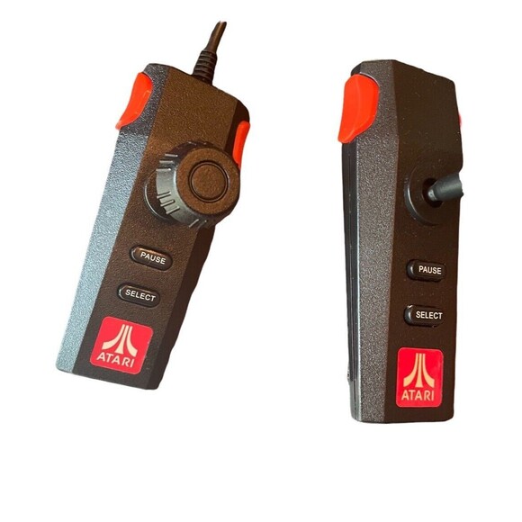 Atari Flashback  Mini 7800 - Not Tested- Turns On - Picture 4 of 4